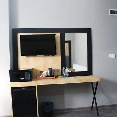 Hotel Skylon Airport