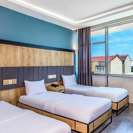 Hotel Skylon Airport 3*